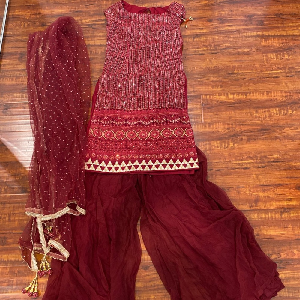 Heavy red indian outfit w palazzo pants